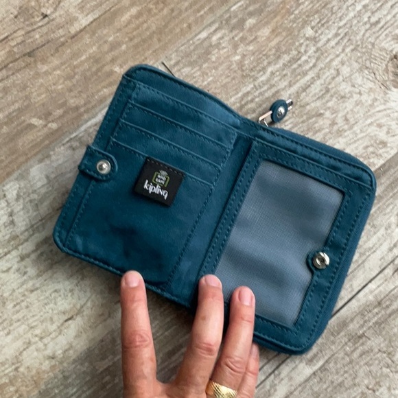 KIPLING Dynamic Beetle Money Love Wallet - Picture 3 of 5